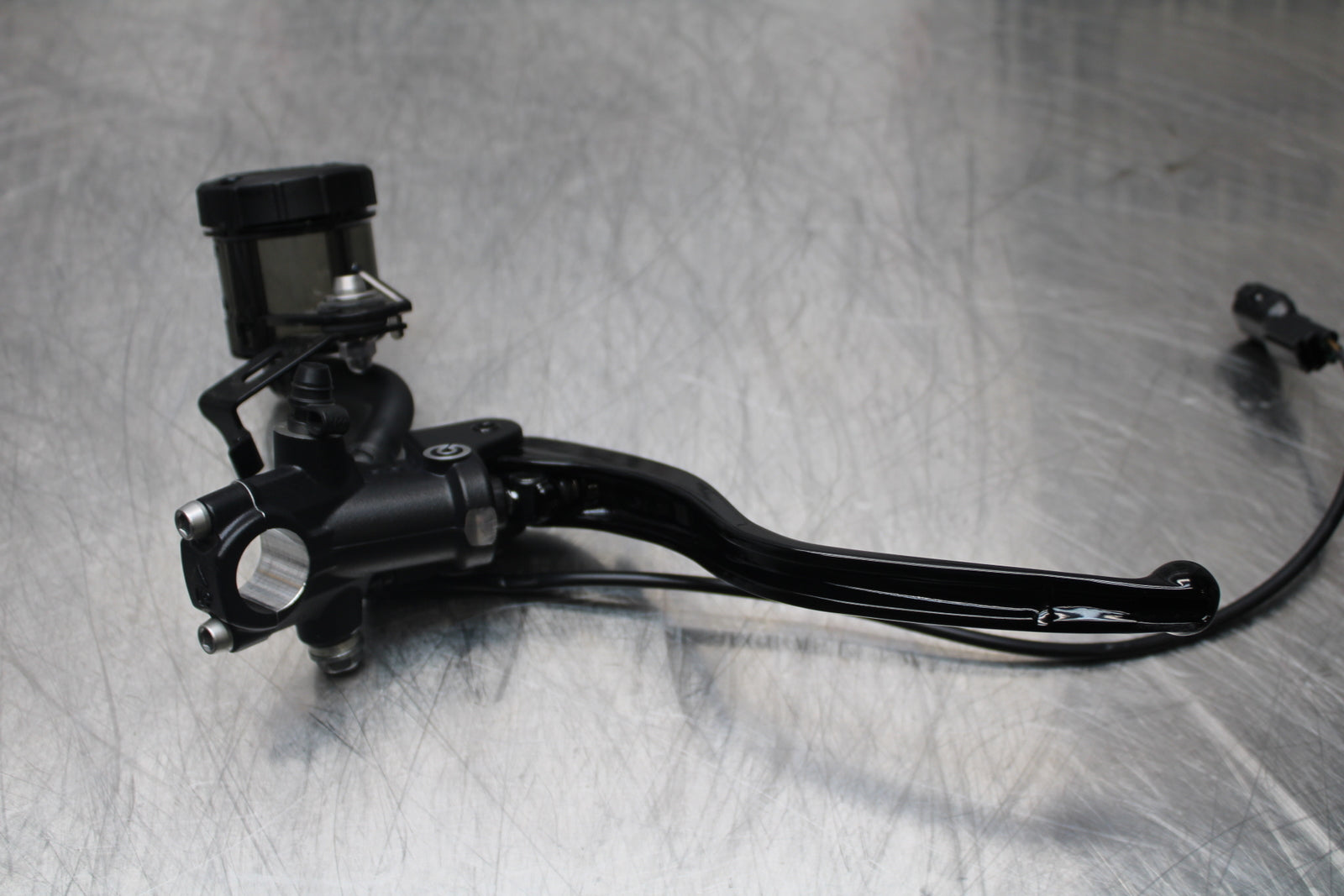 23-24 KAWASAKI NINJA ZX14R NEW!! FRONT BRAKE MASTER CYLINDER w/ LEVER BB153