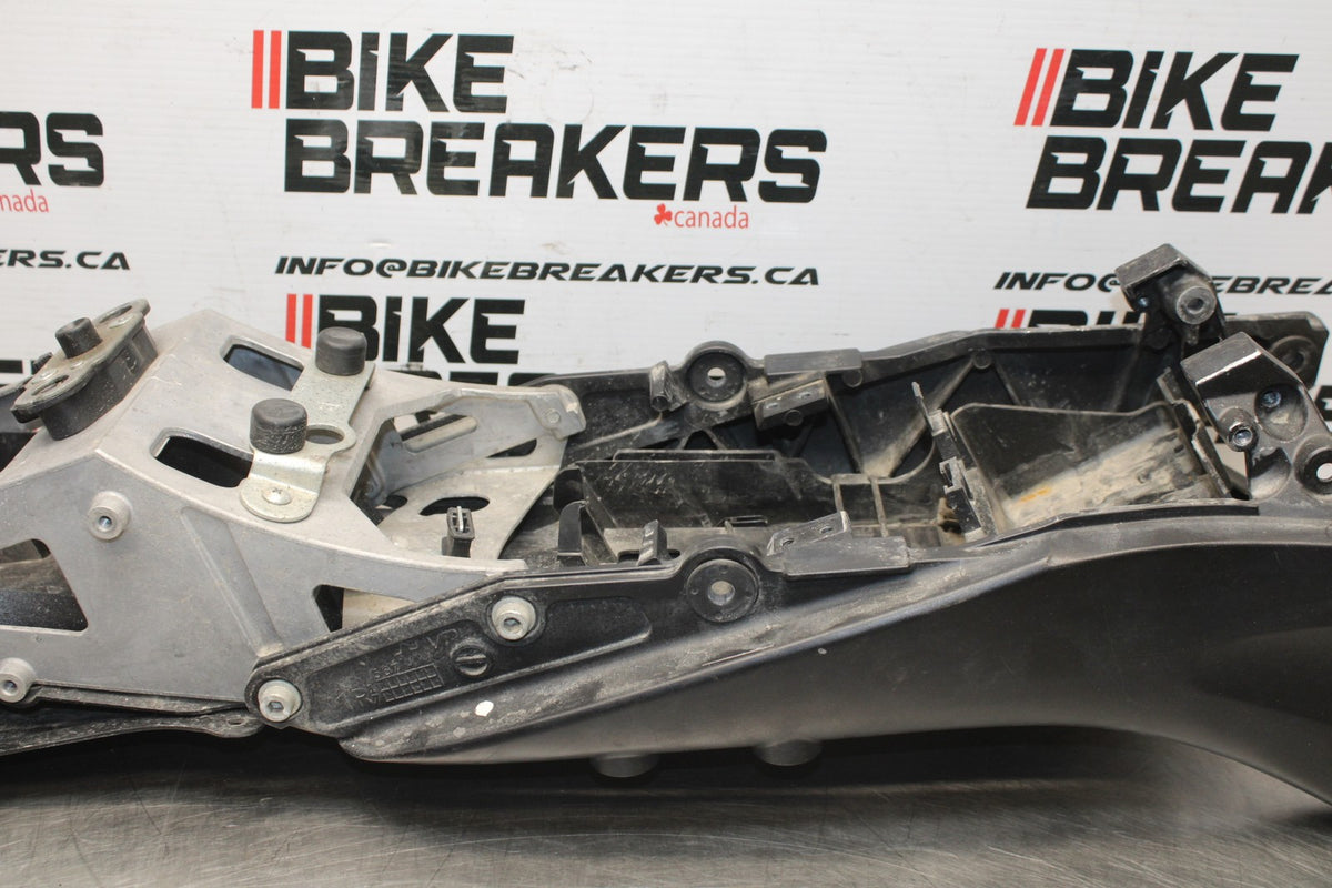 06-07 SUZUKI GSXR750 REAR SUBFRAME BACK SUB FRAME BB811