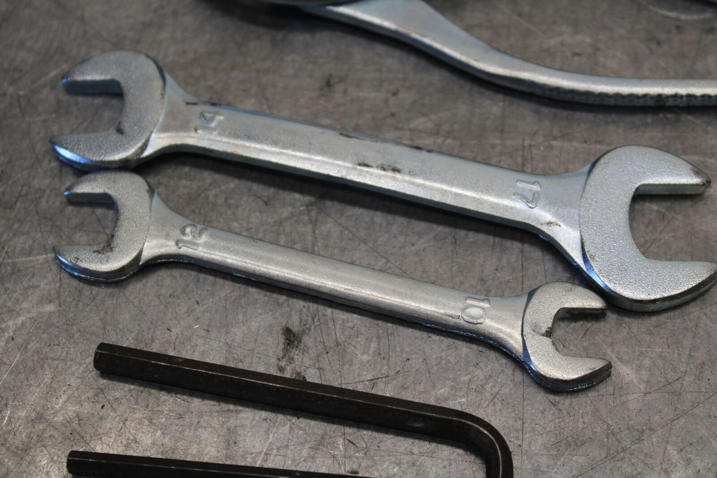 11-24 SUZUKI GSXR750 STOCK TOOLS OEM TOOL BAG KIT SET BB687