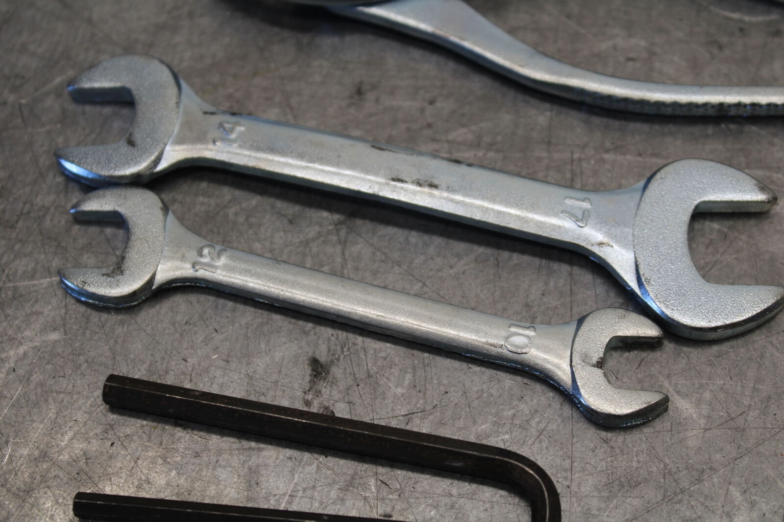 11-24 SUZUKI GSXR750 STOCK TOOLS OEM TOOL BAG KIT SET BB687