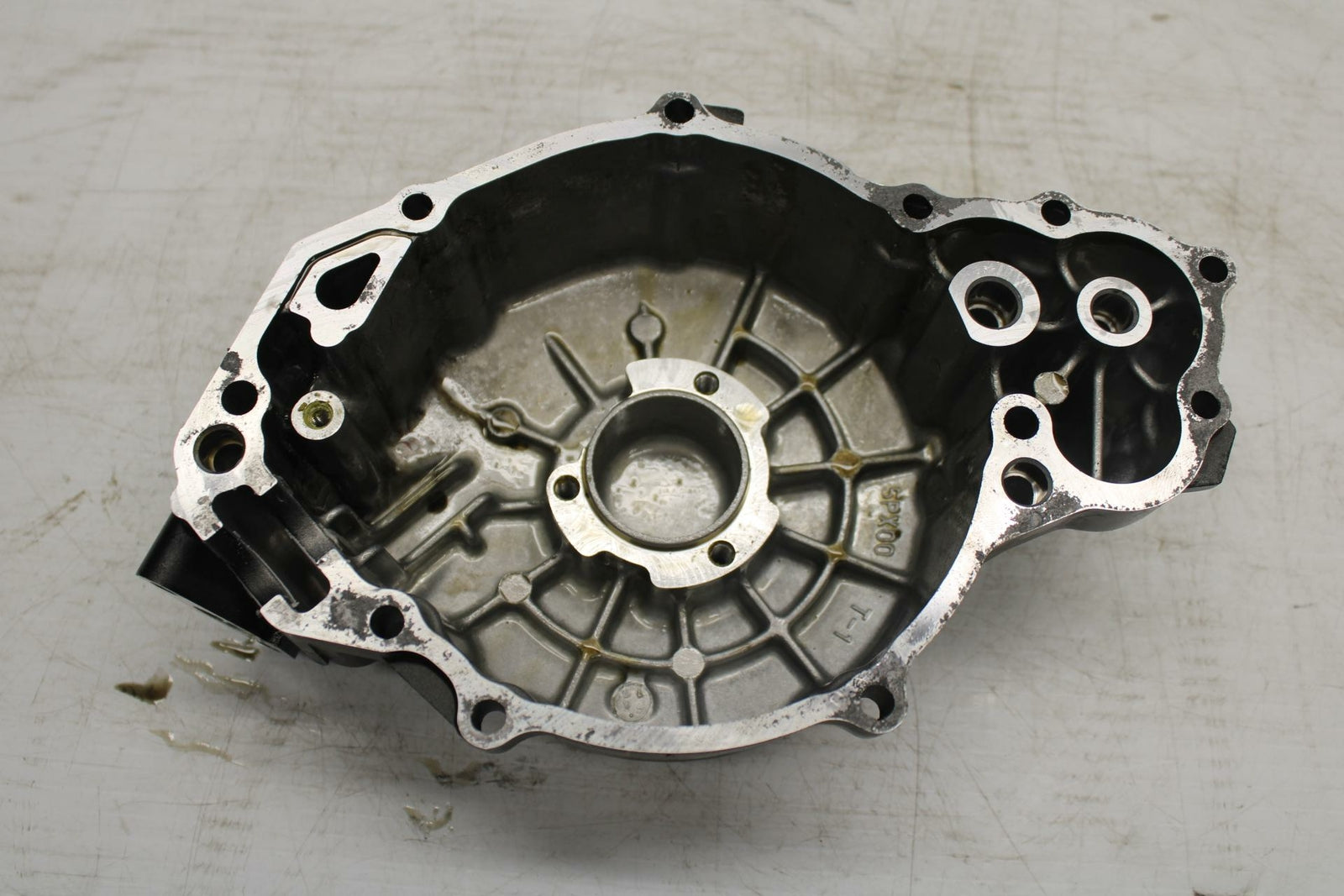 06 YAMAHA ROAD STAR XV1700PC WARRIOR STATOR MAGNETO ALTERNATOR COVER BB262