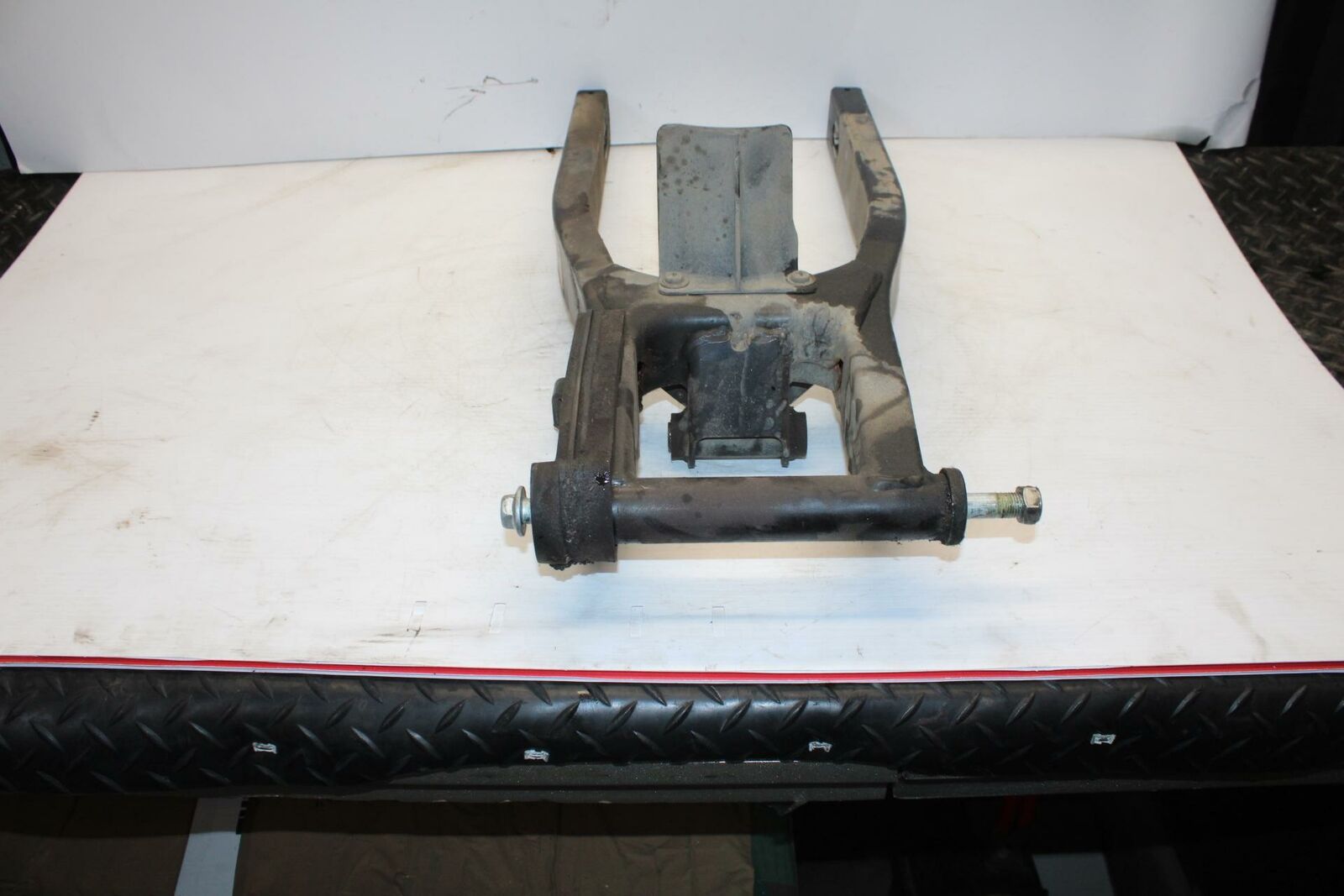 04-09 SUZUKI GS500F  SWINGARM BACK SUSPENSION SWING ARM 61000-01D10-YCH BB261