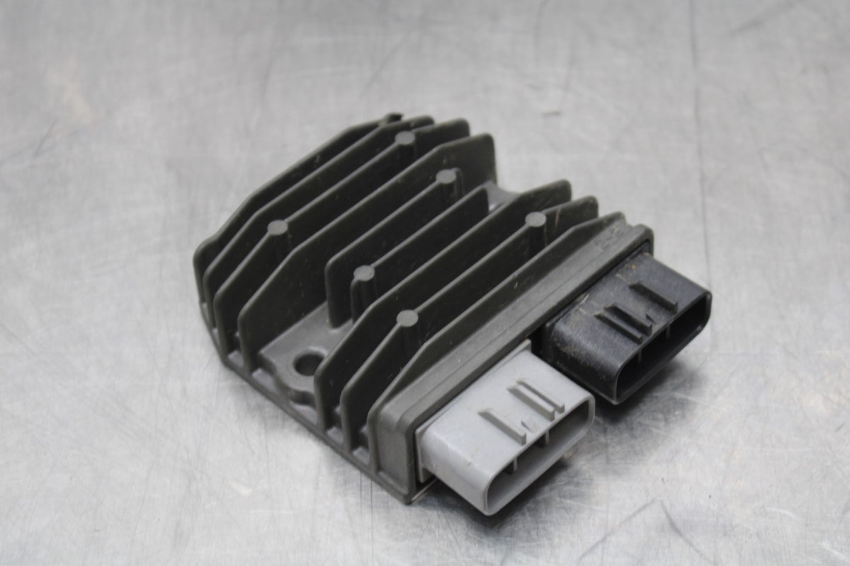 22-25 YAMAHA YZF R7 RECTIFIER VOLTAGE REGULATOR BB176