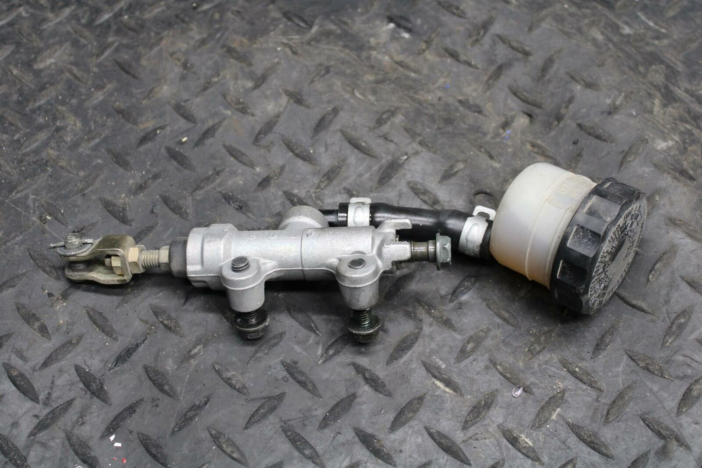 05-06 KAWASAKI VULCAN 1500 VN1500 CLASSIC REAR BACK BRAKE MASTER CYLINDER BB220