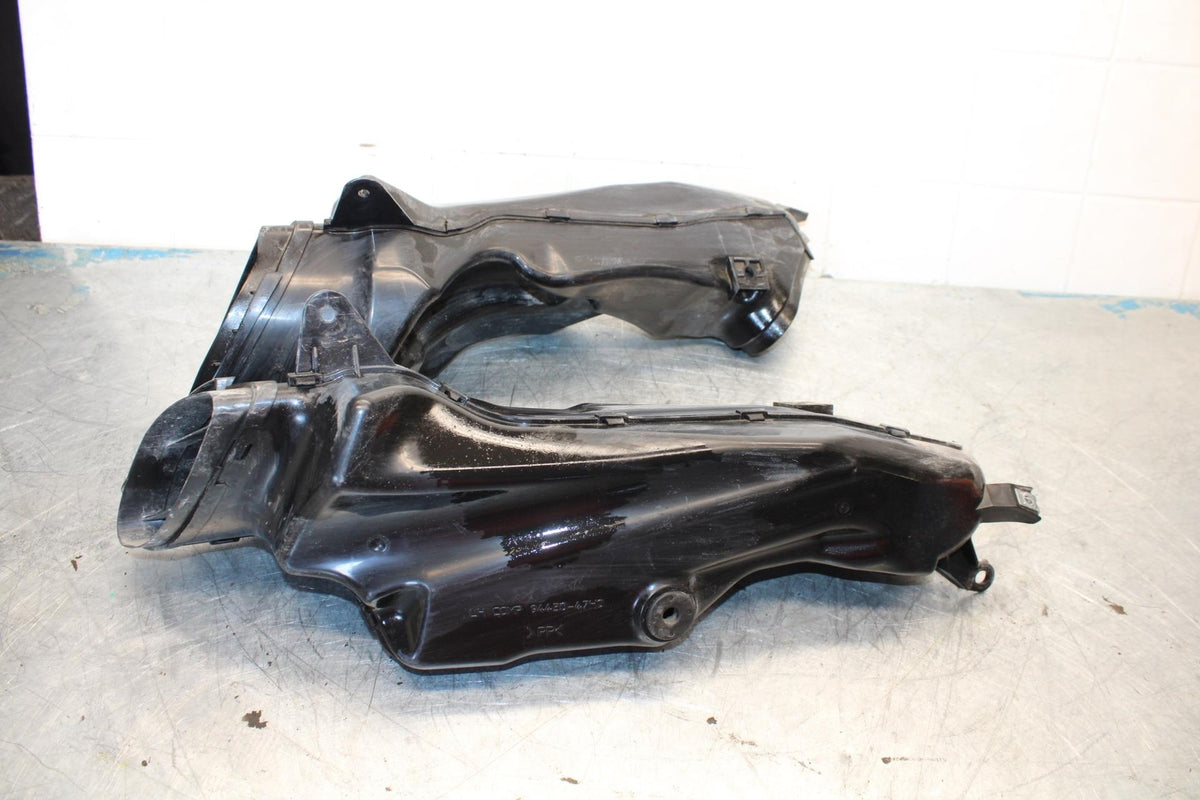 09-16 SUZUKI GSXR1000 RIGHT LEFT AIR INTAKE DUCTS BB439
