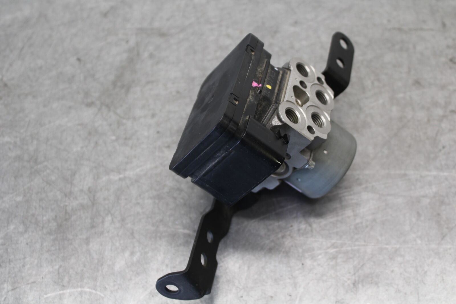 18-23 KAWASAKI NINJA 400 ABS PUMP UNIT MODULE  BB679