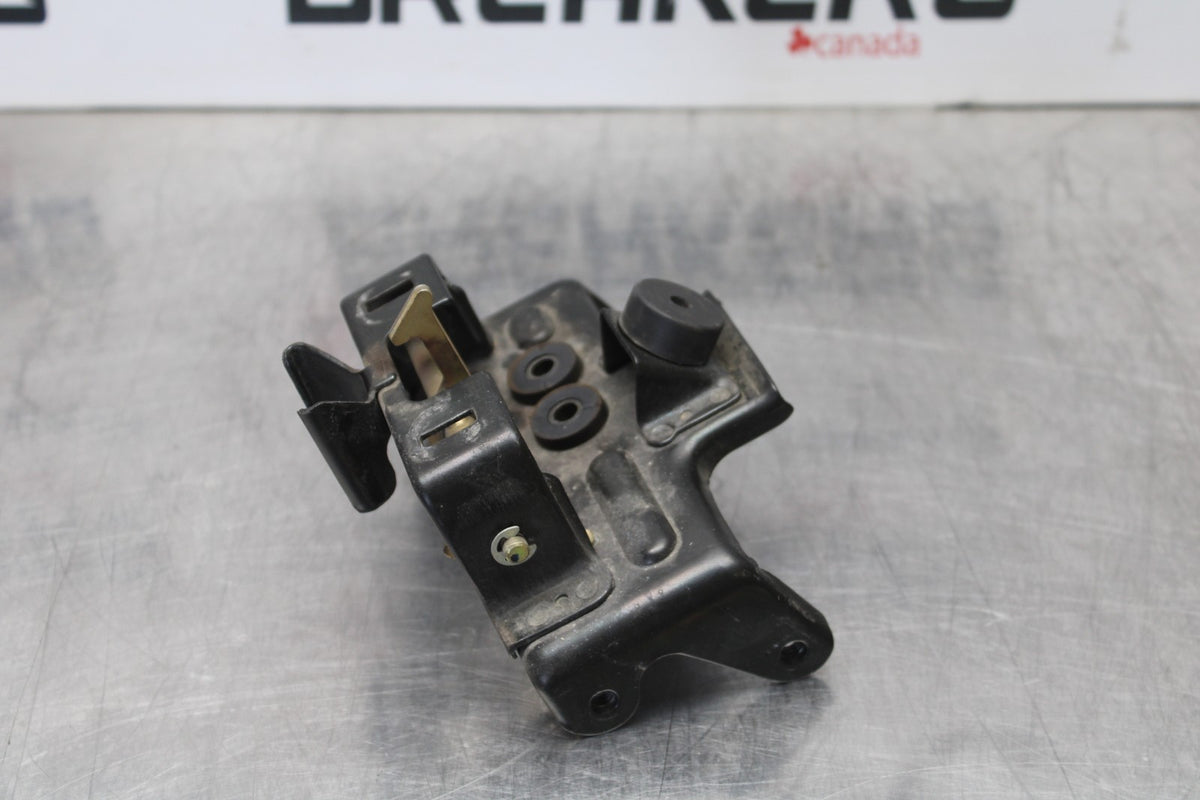 93-07 YAMAHA VMAX 1200 SEAT BRACKET MOUNT MOUNTING BRACKET BB197