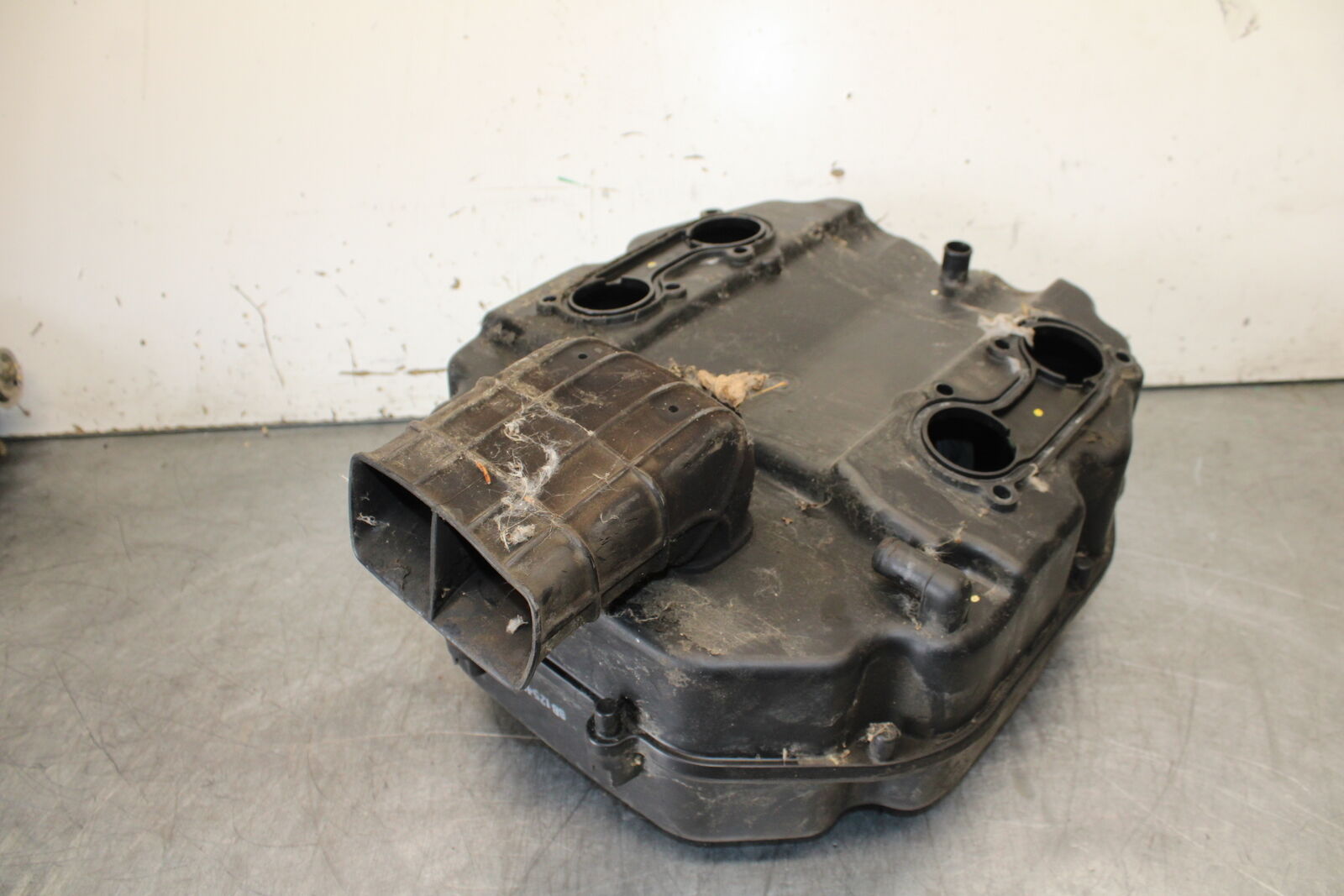 04-12 HONDA ST1300A AIRBOX AIR INTAKE FILTER BOX BB49