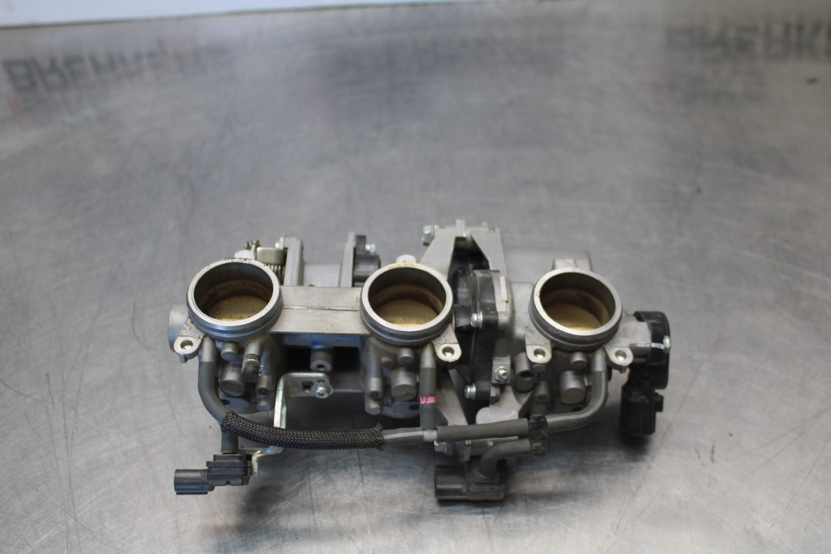 15-17 YAMAHA FJ09  THROTTLE BODIES BB906