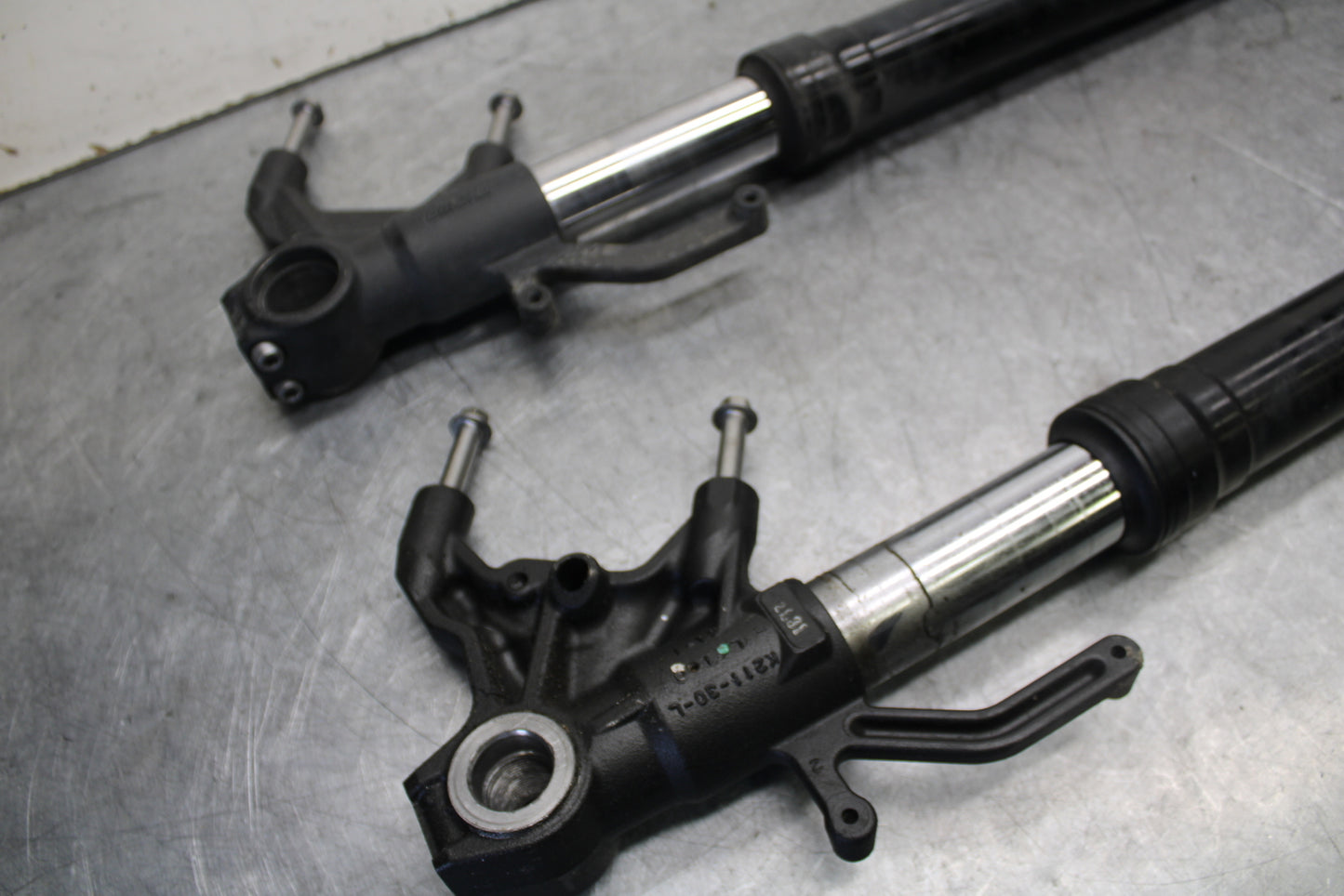 13-18 KAWASAKI NINJA ZX6R FRONT FORKS SHOCK SUSPENSION SET PAIR  BB682