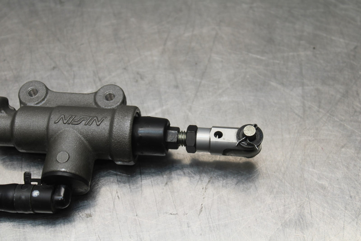 18 YAMAHA YZF R1  REAR BACK BRAKE MASTER CYLINDER W RESERVOIR BB838