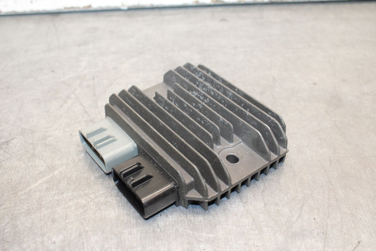 09-12 KAWASAKI NINJA ZX6R RECTIFIER VOLTAGE REGULATOR 21066-0028 BB698