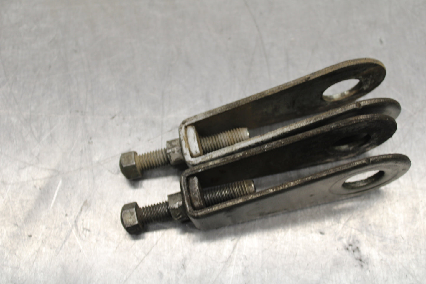 78 SUZUKI GS550E SWINGARM CHAIN TENSIONER ADJUSTMENT BRACKETS  BB133