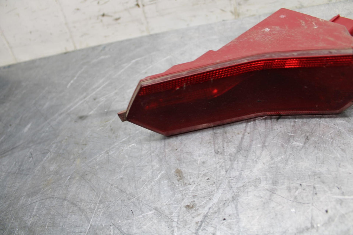 18 YAMAHA YZF R1  REAR TAIL TAILLIGHT BACK BRAKE LIGHT BB473