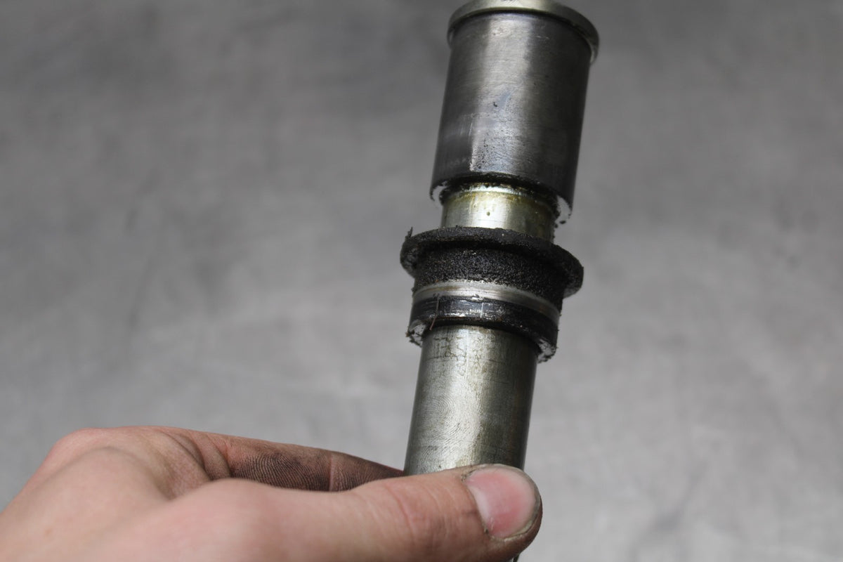 98 KAWASAKI NINJA ZX6 FRONT WHEEL RIM AXLE PIVOT BOLT BB870