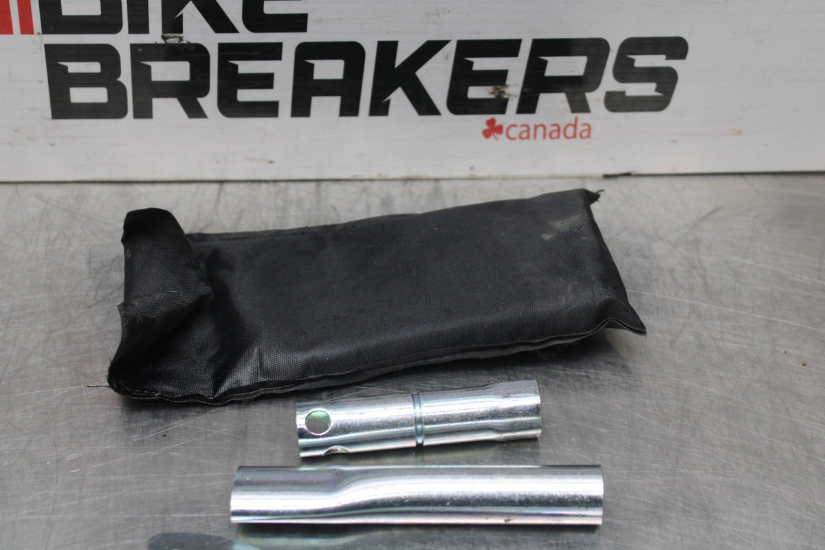15 SUZUKI GW250F STOCK TOOLS OEM TOOL BAG KIT SET BB789