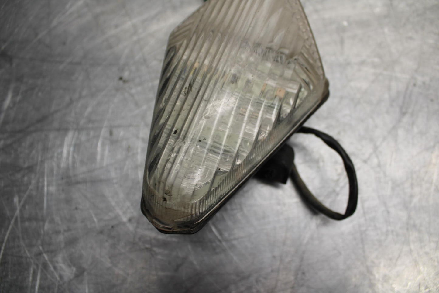  07-08 YAMAHA YZF R1 REAR TAIL TAILLIGHT BACK BRAKE LIGHT 4C8-84710-10-00 BB483
