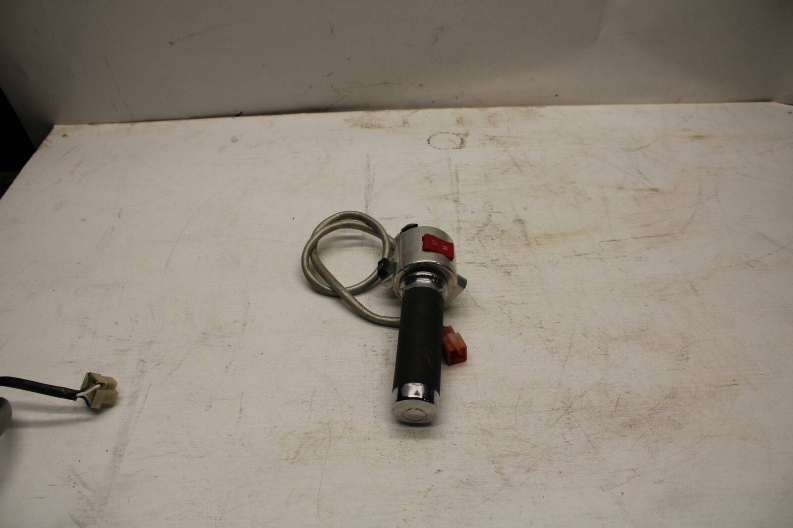 05-07 HONDA VTX1800F2 RIGHT CLIP ON HANDLE KILL OFF START SWITCH SWITCHES BB351
