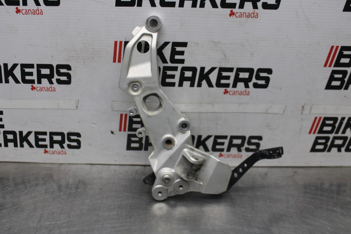 19 BMW F750GS RIGHT REARSET REAR SET DRIVER FOOT PEG REST STOP BB938