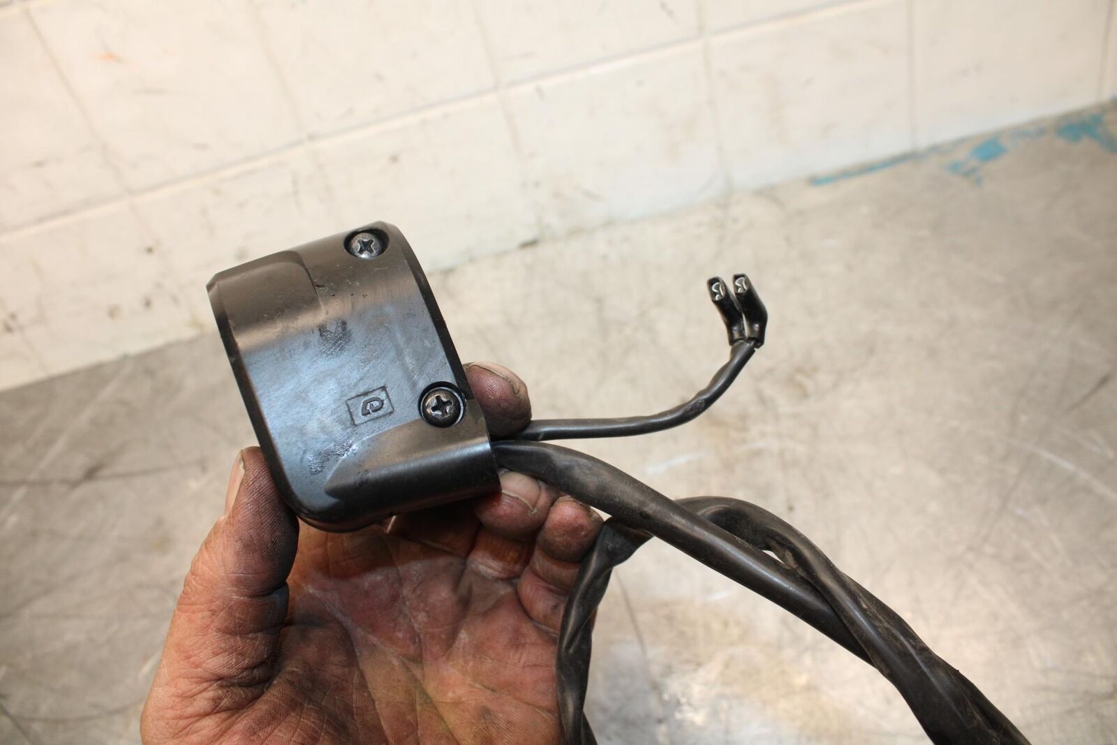 12-17 KAWASAKI NINJA 650 RIGHT CLIP ON HANDLE KILL OFF START SWITCH  BB470