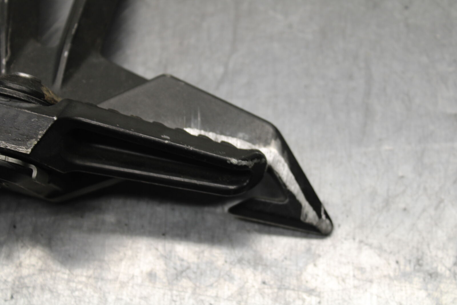 12-13 KAWASAKI Z1000 REAR BACK PASSENGER PEG SET PAIR BB743