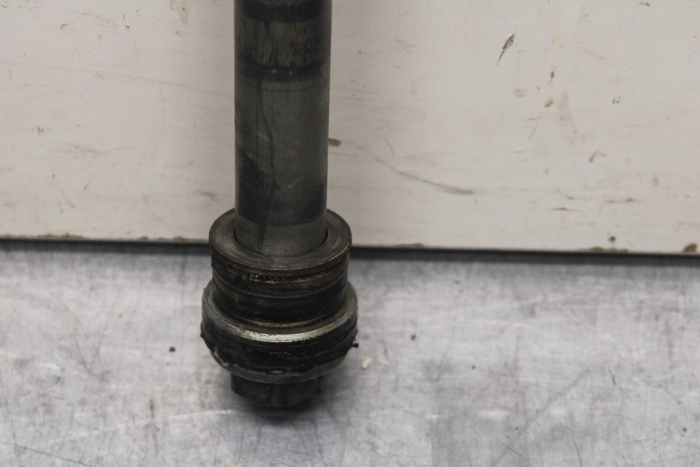 2004 Honda CBR600F4i REAR AXLE BACK WHEEL RIM BOLT AXEL 42301-MAS-000 BB606