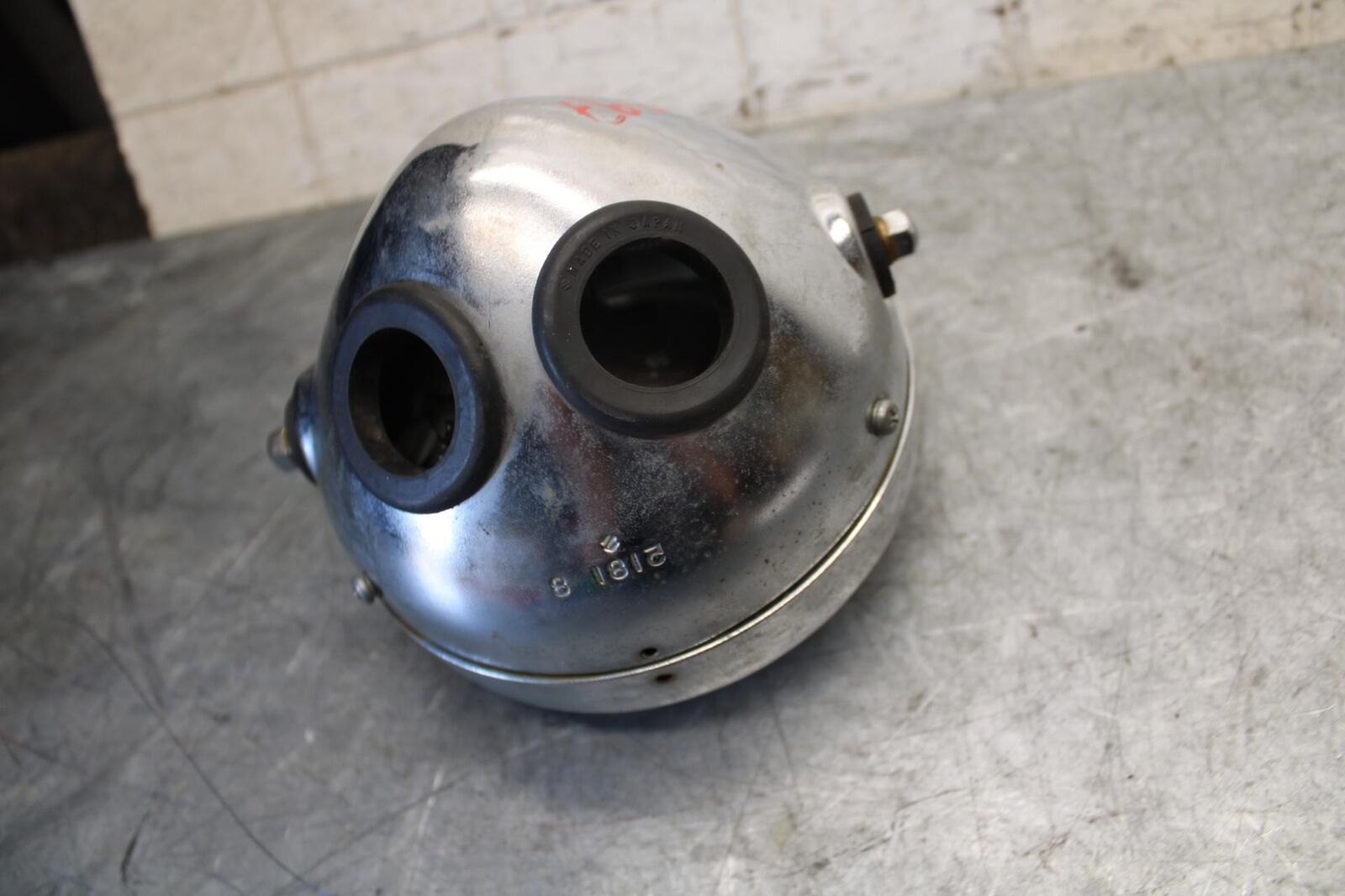 1982 Suzuki GS450L SINGLE HEADLIGHT HEAD LAMP LIGHT BB52