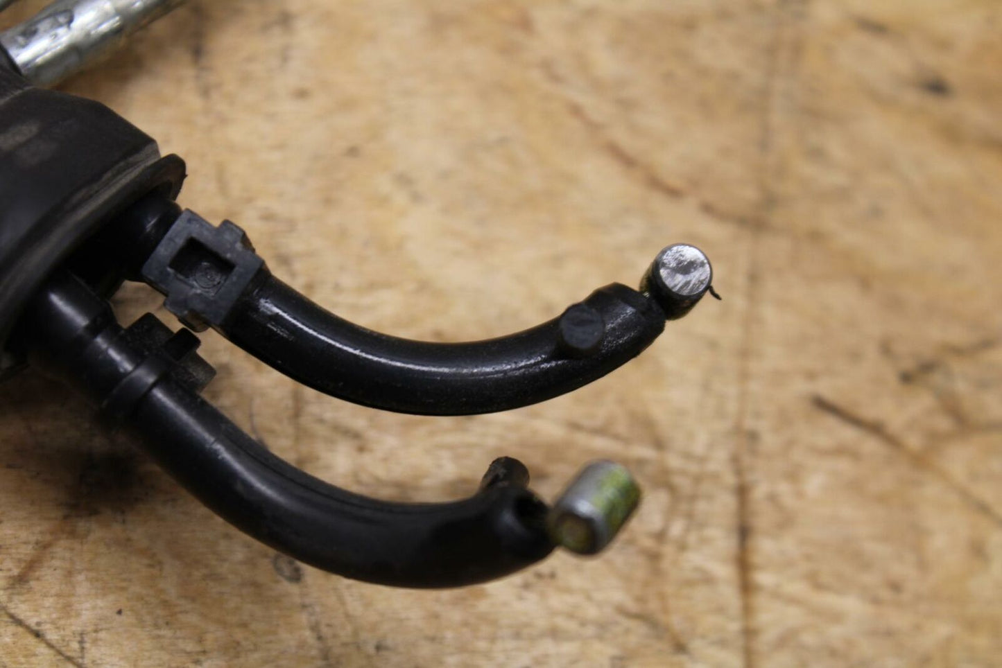 07-08 YAMAHA YZF R1 THROTTLE CABLES LINES BB333