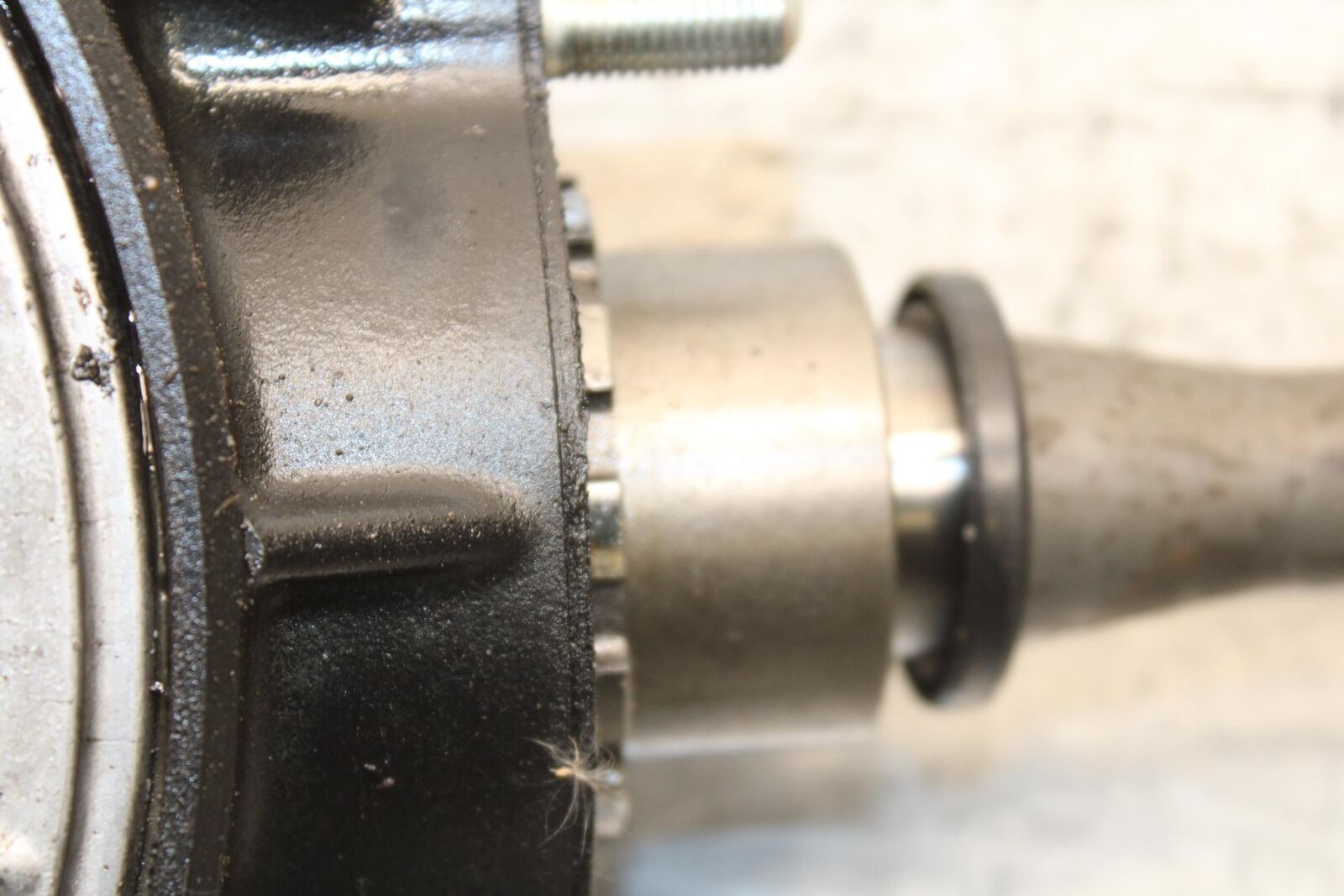 2004 Suzuki Intruder 1500 VL1500 FINAL DRIVE GEAR DIFFERENTIAL 27300-10813 BB573