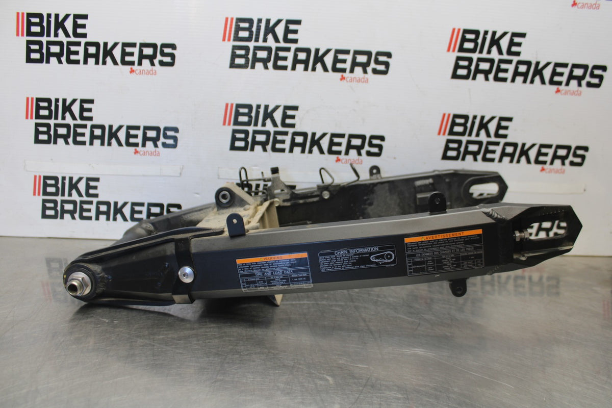 25 KAWASAKI Z900 REAR SWINGARM BACK SUSPENSION SWING ARM BB928