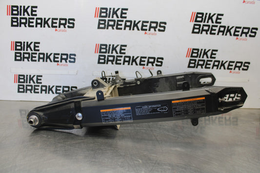 25 KAWASAKI Z900 REAR SWINGARM BACK SUSPENSION SWING ARM BB928