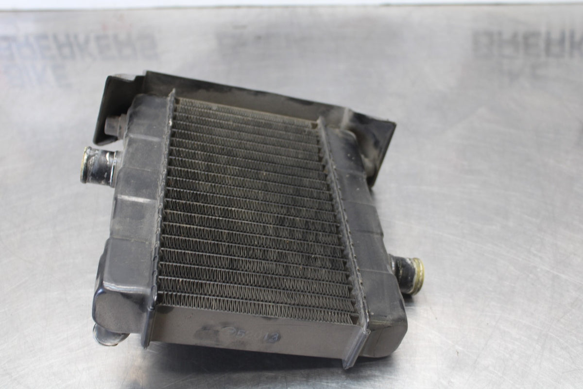 84 HONDA INTERCEPTOR 1000 VF1000F ENGINE RADIATOR MOTOR COOLING RADIATER  BB878