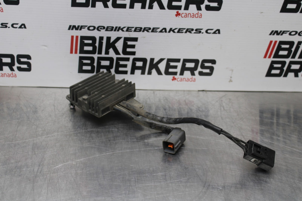 07-08 KAWASAKI NINJA ZX6R RECTIFIER VOLTAGE REGULATOR BB199