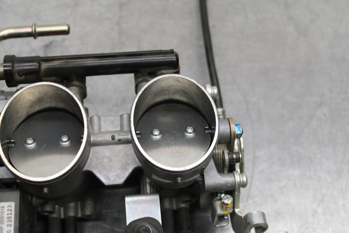 13-17 KAWASAKI NINJA ZX6R ZX636E MAIN FUEL INJECTORS / THROTTLE BODIES BB735