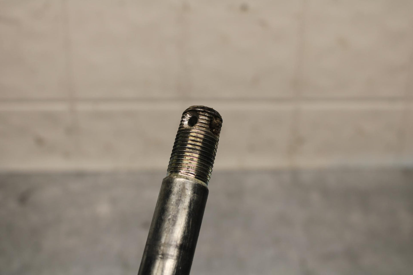 19-22 KAWASAKI Z400 REAR AXLE BACK WHEEL RIM PIVOT BOLT AXEL BB586