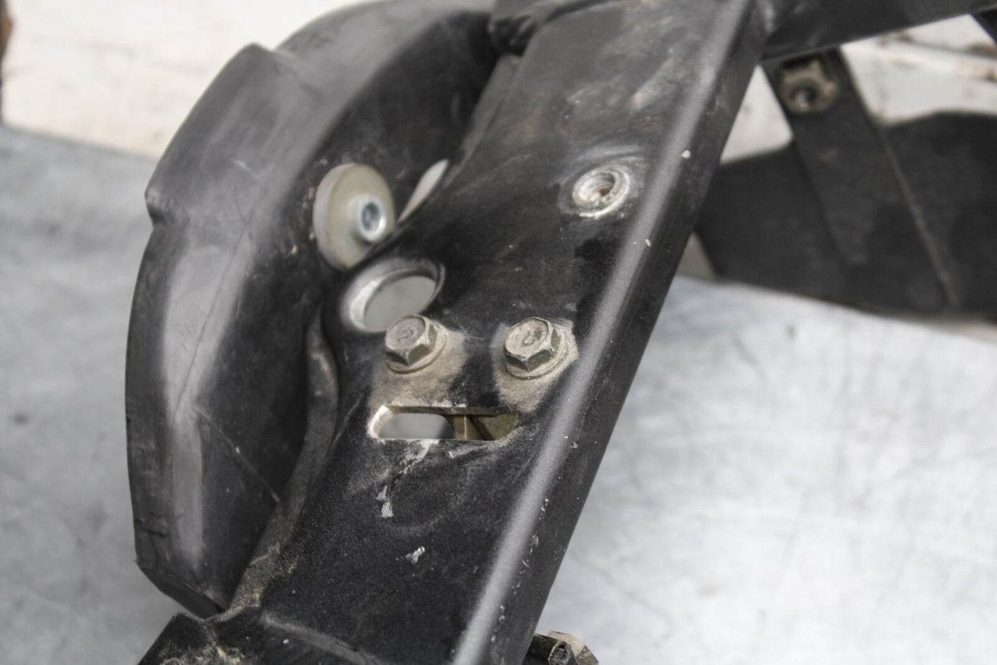 2000 Kawasaki Ninja ZX12R ZX1200A REAR BACK TAIL UNDERTAIL FAIRING COWL  BB565