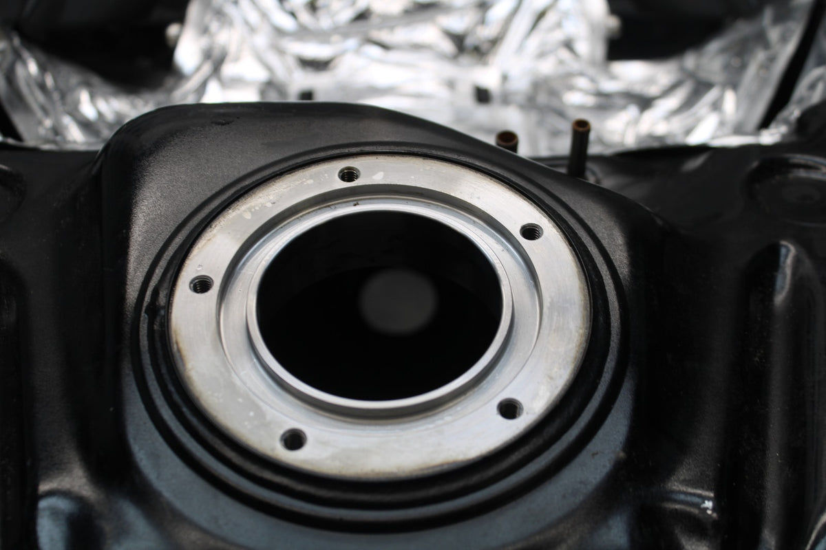 09 SUZUKI GSXR1000 GAS TANK FUEL CELL PETROL RESERVOIR BB777