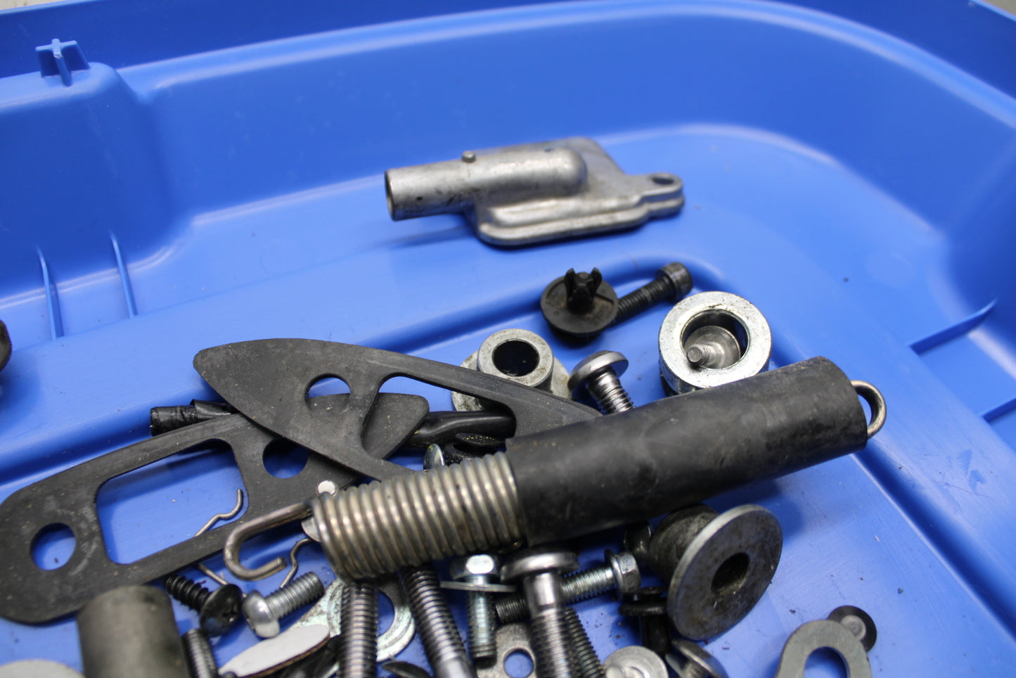 15-17 YAMAHA YZF R3 BOLTS HARDWARE MOTOR SCREWS BB651