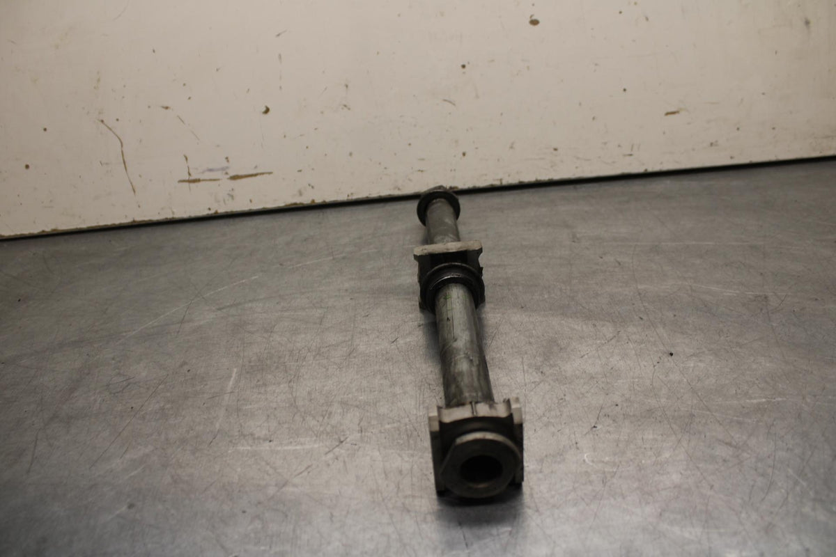 05-06 HONDA CBR600RR REAR AXLE BACK WHEEL RIM BOLT AXEL 42301-MEE-D00 BB624