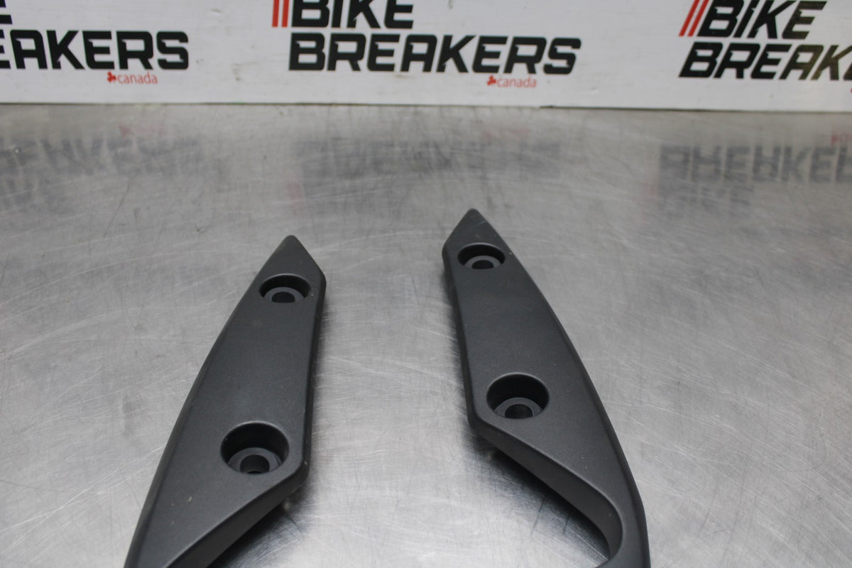 24-25 KAWASAKI ELIMINATOR 450 REAR STRUT FRAME COVER BB869