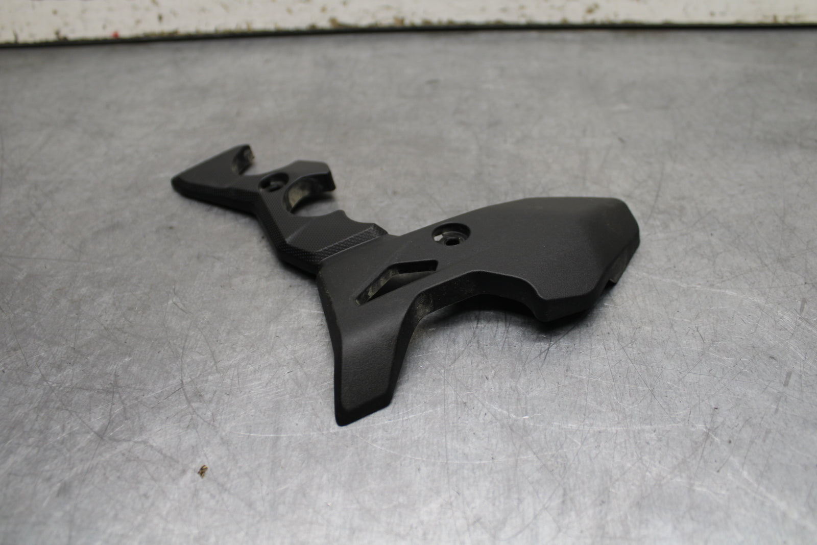 24 KAWASAKI NINJA 500 ABS RIGHT FRAME/ REARSET SIDE COVER COWL PANEL TRIM BB730