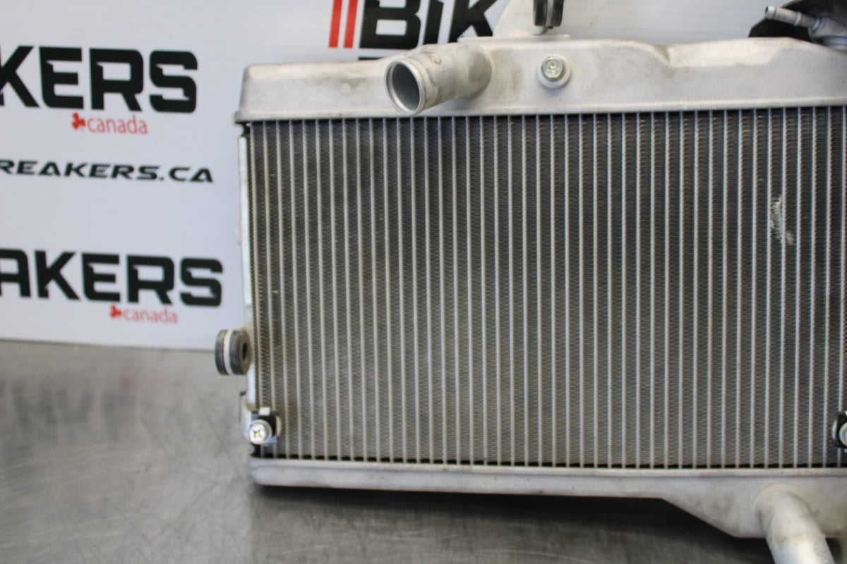 22-25 YAMAHA YZF R7 ENGINE RADIATOR MOTOR COOLER COOLING RADIATER BB182