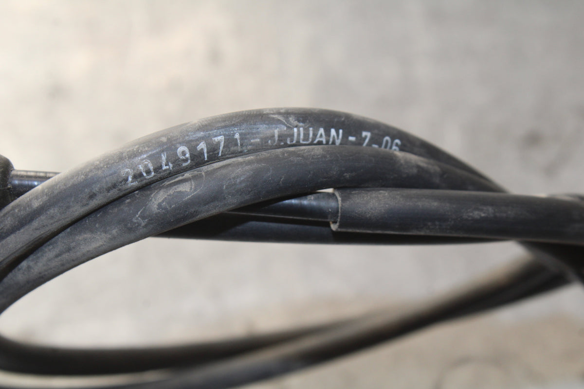 07-08 TRIUMPH DAYTONA 675 THROTTLE CABLES LINES BB685