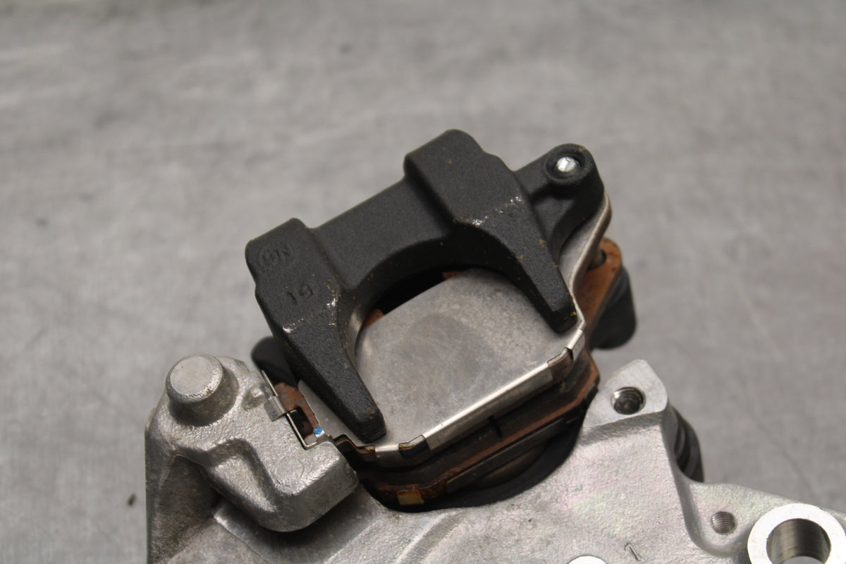 13-16 SUZUKI BANDIT 1250S ABS REAR BACK BRAKE CALIPER W MOUNT BRACKET BB134