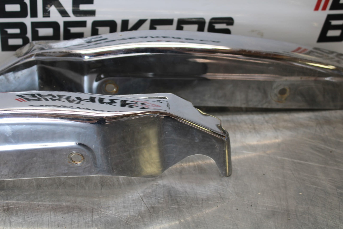 03-08 KAWASAKI VULCAN 1600 REAR CHROME STRUT COVER GUARD SET PAIR  BB196