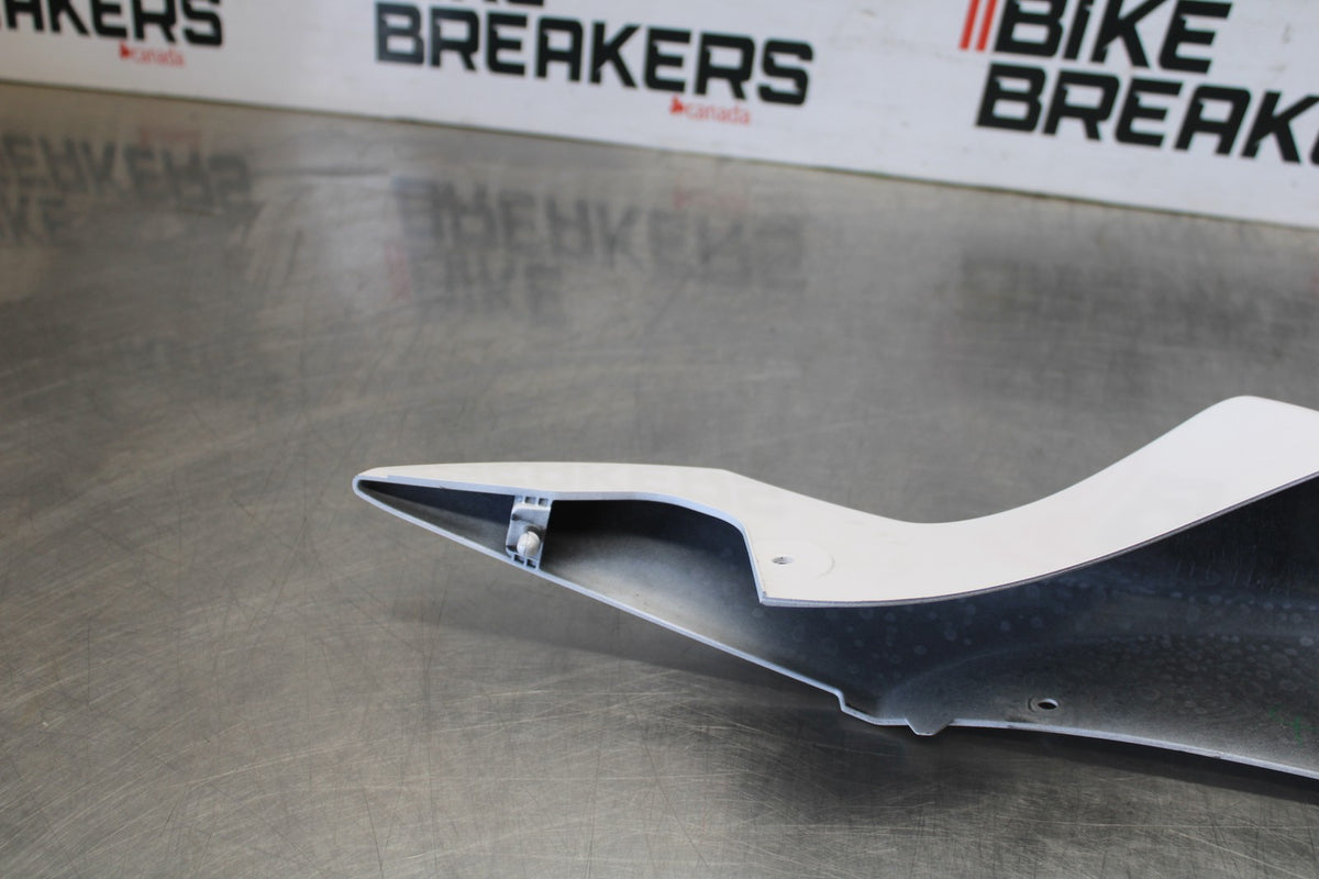 11-25 SUZUKI GSXR 600  RIGHT REAR BACK TAIL FAIRING COWL SHROUD BB882