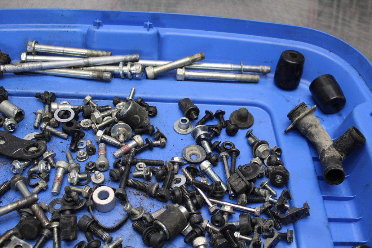 17-22 KTM 390 DUKE ENGINE MOUNTING BOLTS HARDWARE MOTOR SCREWS BB180
