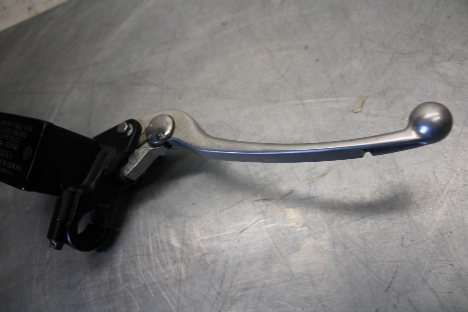 2016 Suzuki Bandit GSF1250SA ABS FRONT BRAKE MASTER CYLINDER w/ LEVER BB509
