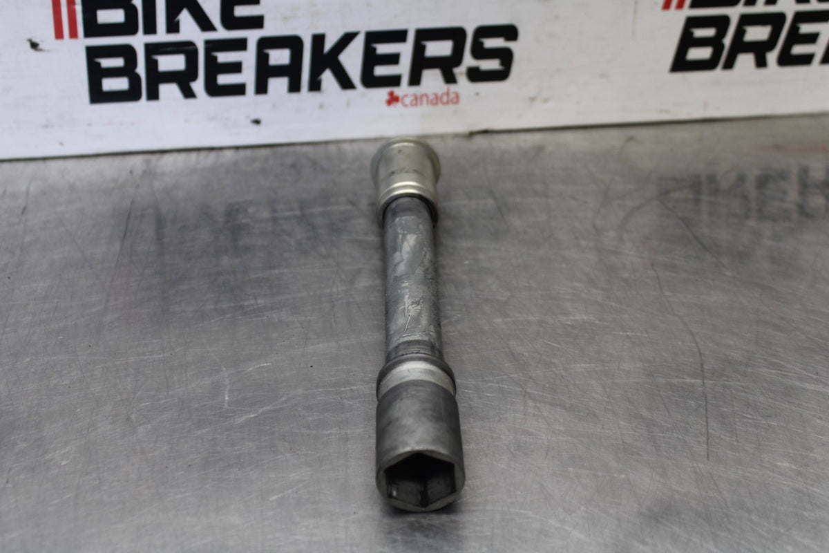 10-11 BMW S1000RR FRONT WHEEL RIM AXLE PIVOT BOLT BB941