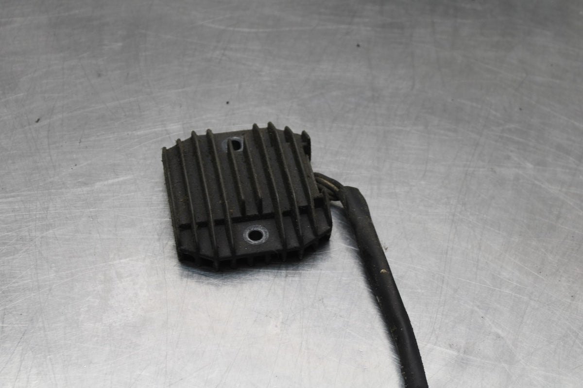02 KAWASAKI VULCAN 800 VN800B CLASSIC RECTIFIER VOLTAGE REGULATOR BB862